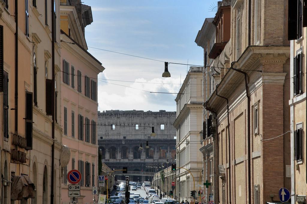 روما Daplace - Hqh Colosseo الغرفة الصورة
